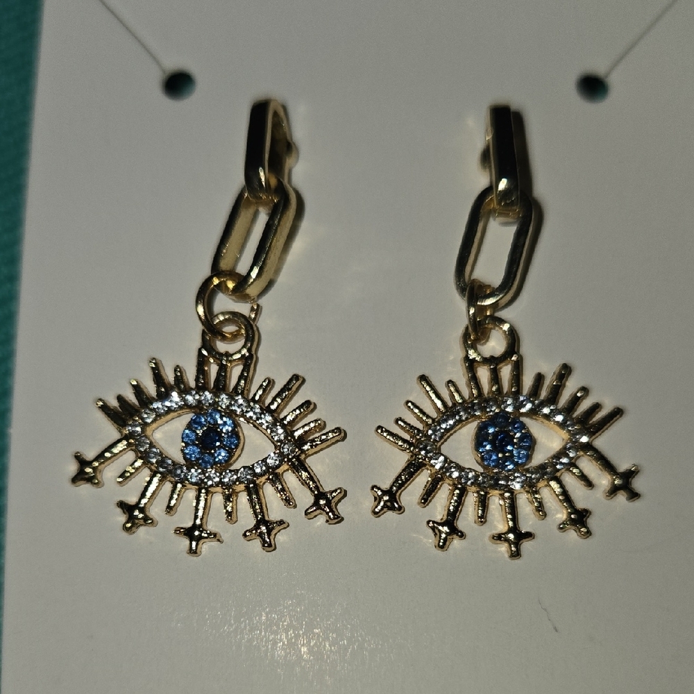 Set Of Elegant Gold and Blue Dangle Earrings And Brooch